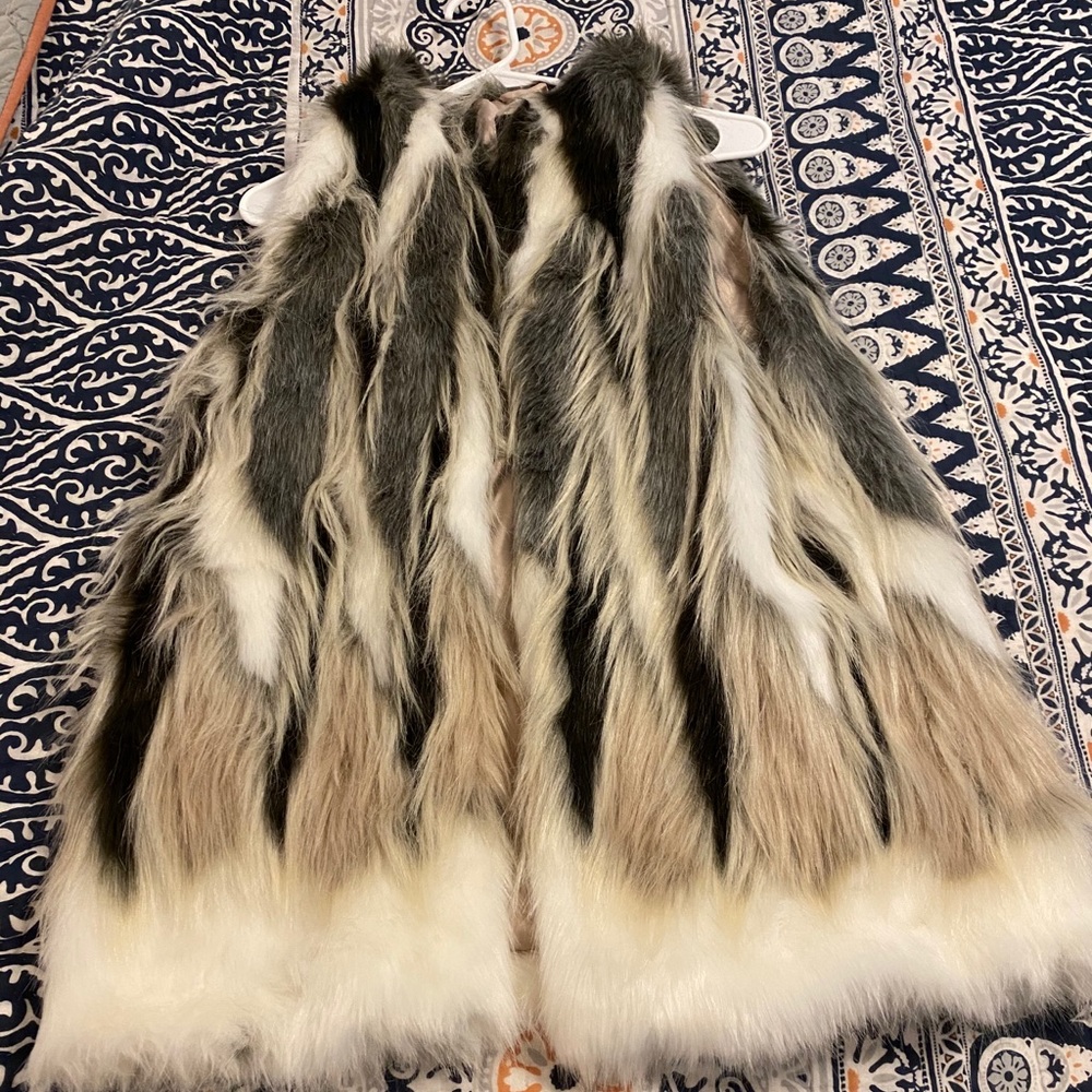 Forever 21 faux fur vest